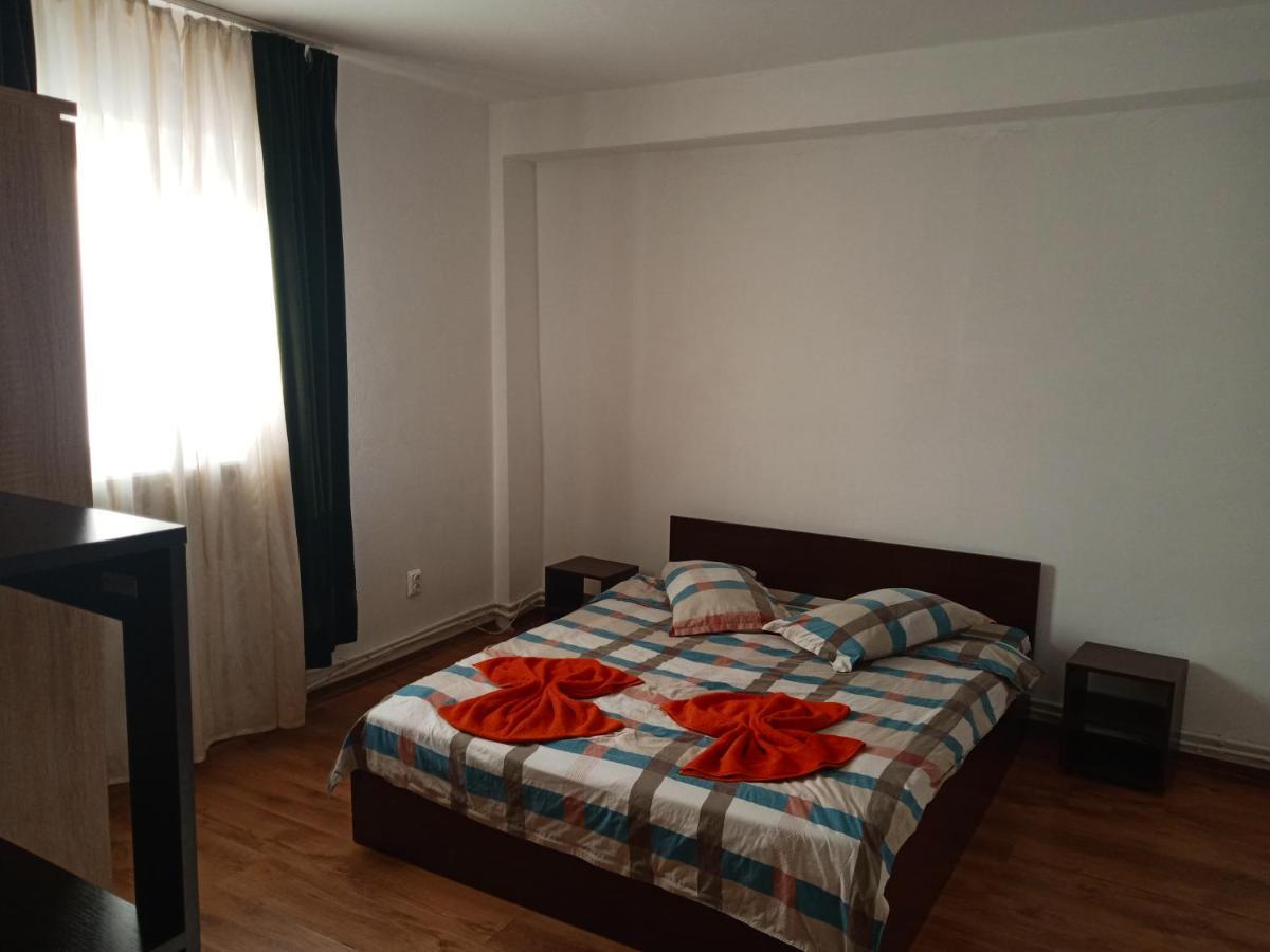 Varipatti House Слатина Экстерьер фото