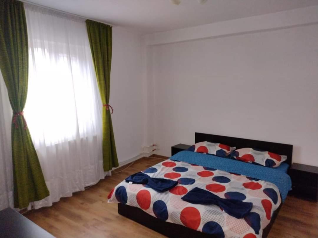 Varipatti House Слатина Экстерьер фото