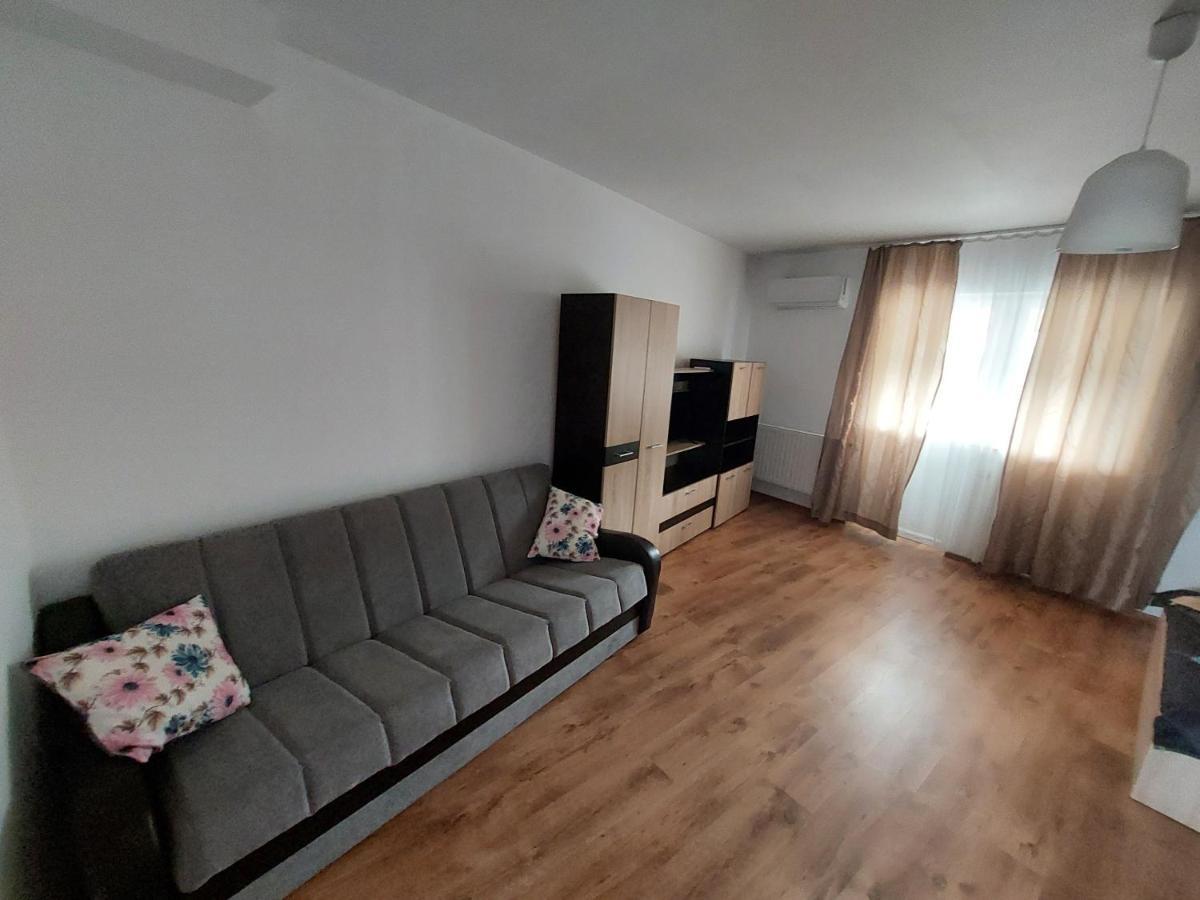 Varipatti House Слатина Экстерьер фото