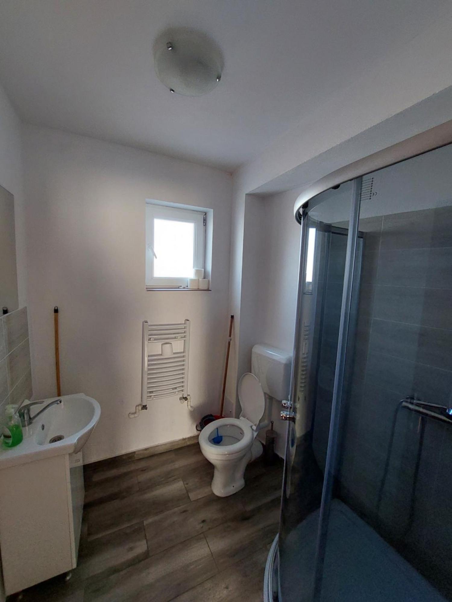 Varipatti House Слатина Экстерьер фото