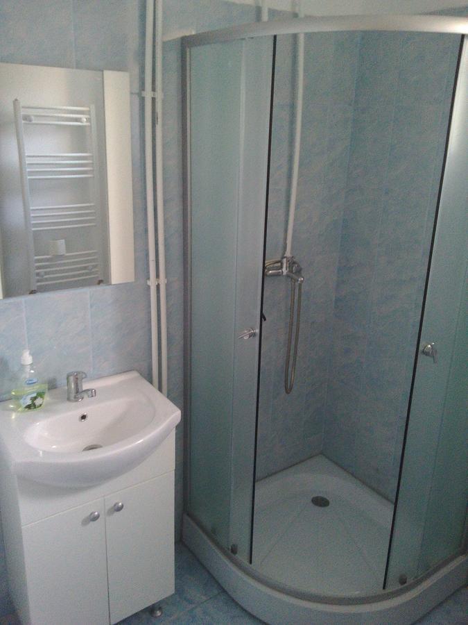 Varipatti House Слатина Экстерьер фото